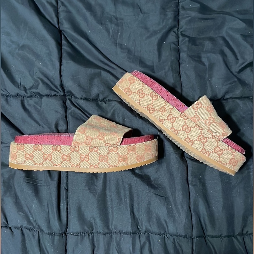 Platform sandals